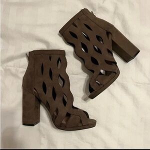 Army green laser cutout block heel women’s shoes